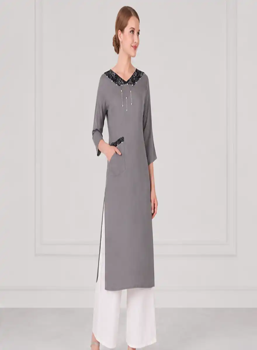 Elegant Grey Straight Kurti with Black Embellished V-Neckline - Image 2